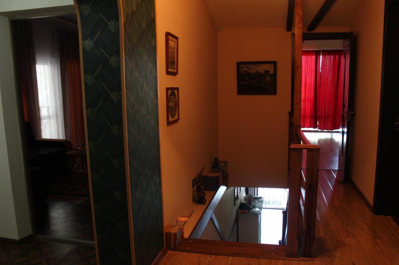 Kera Homestay *